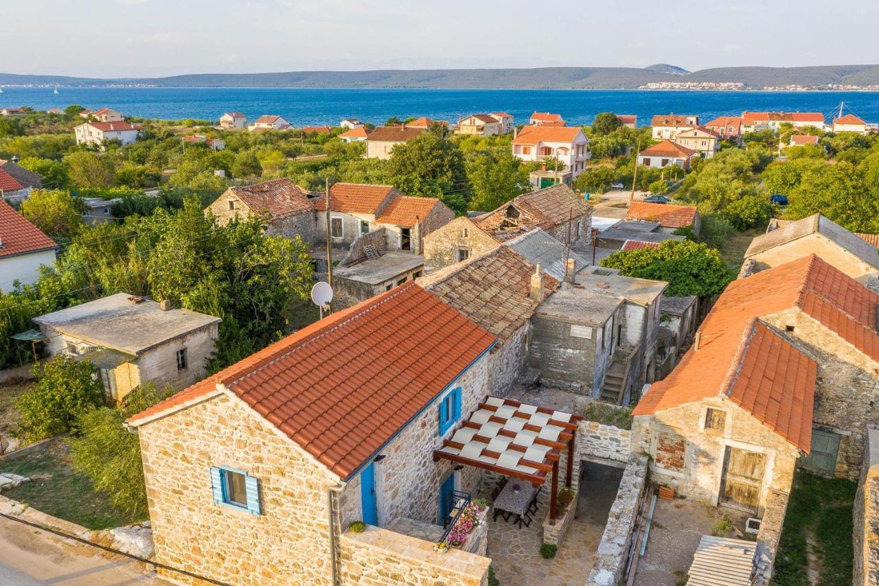 Holiday Home Lipa Nasa Neviđane Εξωτερικό φωτογραφία