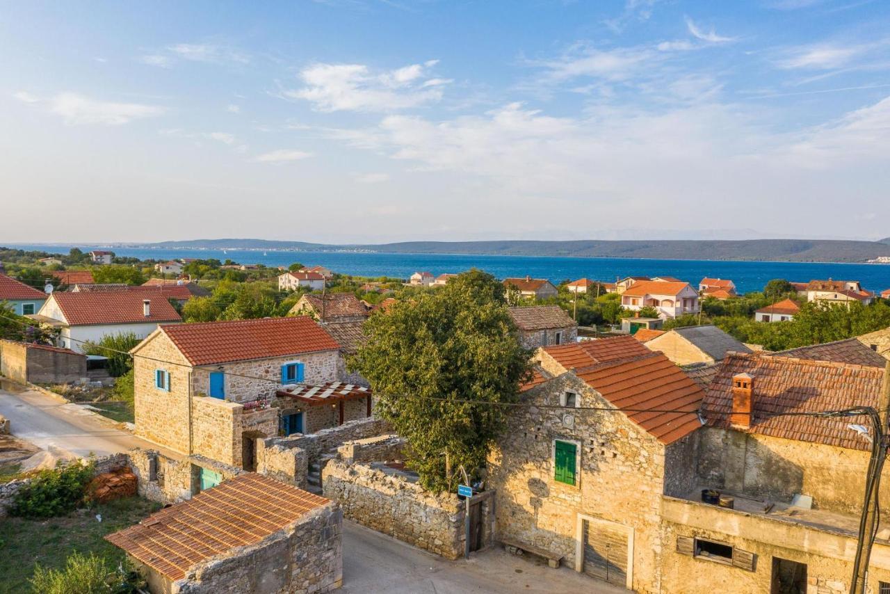 Holiday Home Lipa Nasa Neviđane Εξωτερικό φωτογραφία