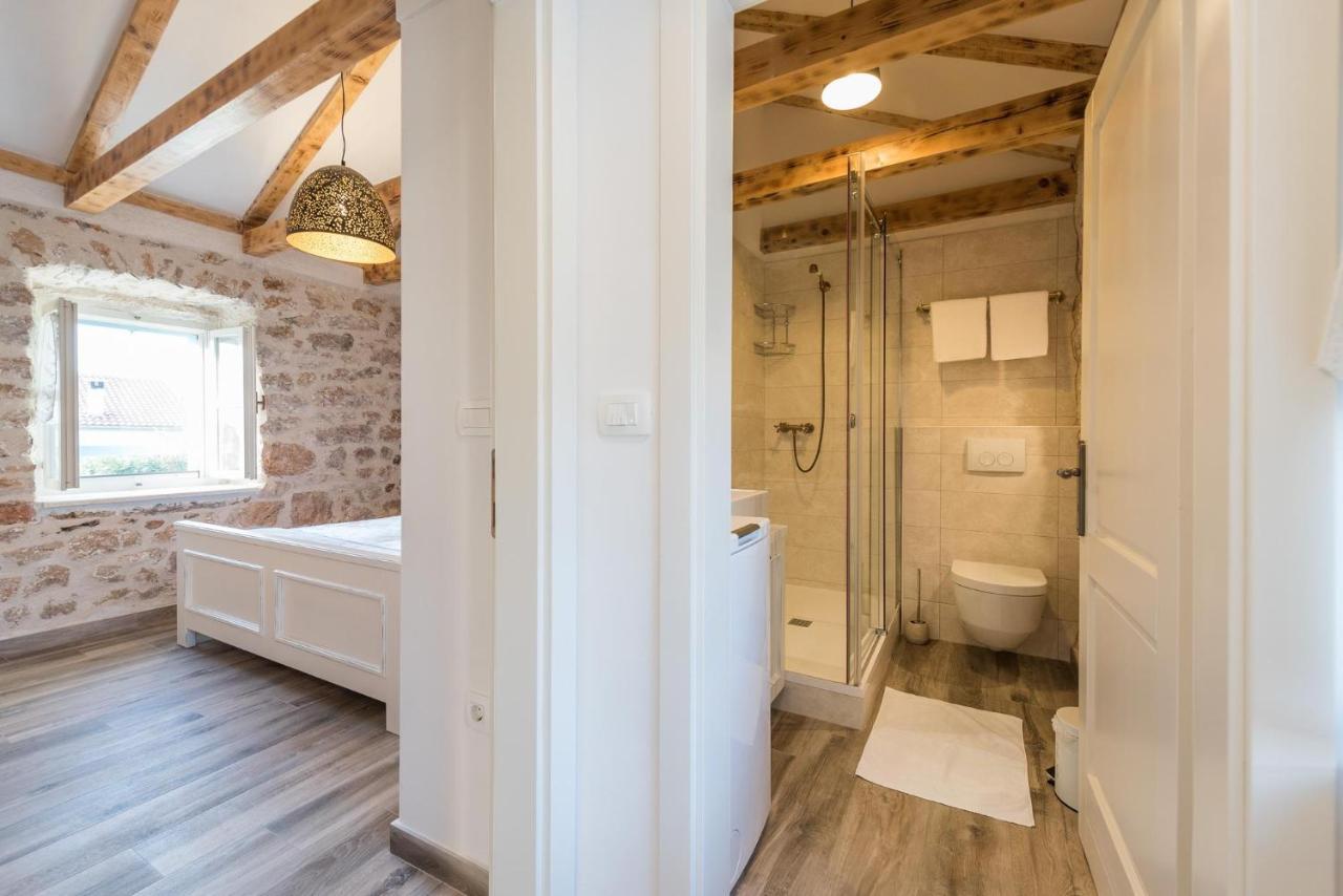 Holiday Home Lipa Nasa Neviđane Εξωτερικό φωτογραφία