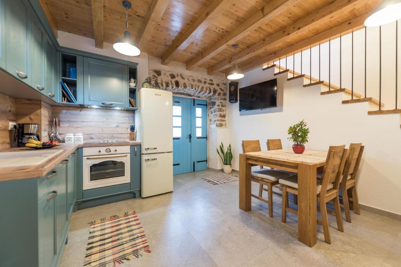 Holiday Home Lipa Nasa Neviđane Εξωτερικό φωτογραφία