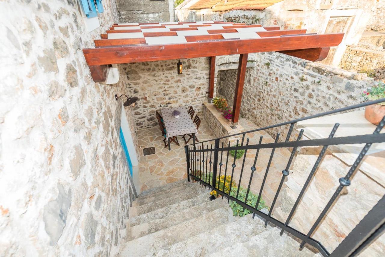 Holiday Home Lipa Nasa Neviđane Εξωτερικό φωτογραφία