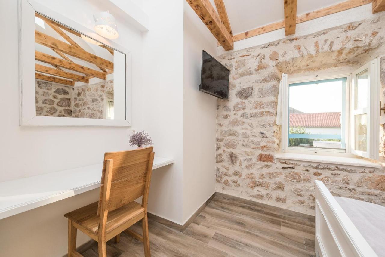 Holiday Home Lipa Nasa Neviđane Εξωτερικό φωτογραφία