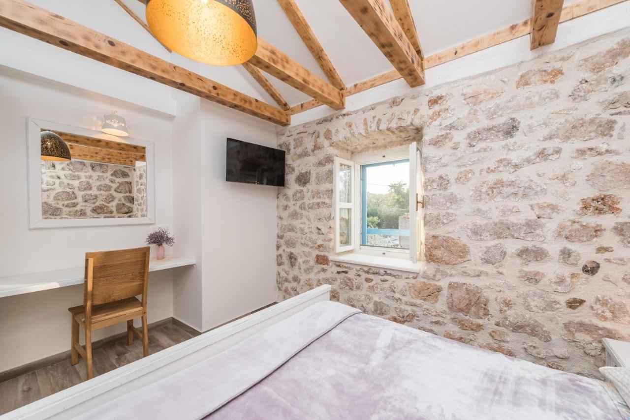 Holiday Home Lipa Nasa Neviđane Εξωτερικό φωτογραφία