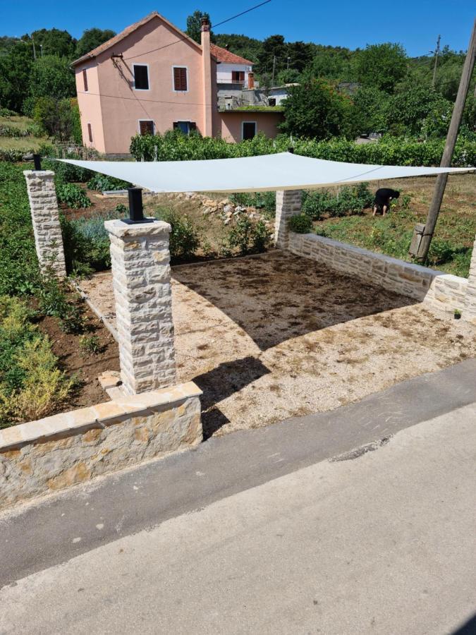 Holiday Home Lipa Nasa Neviđane Εξωτερικό φωτογραφία